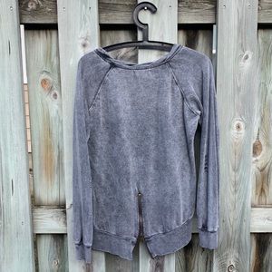 Washed gray zipper back pullover